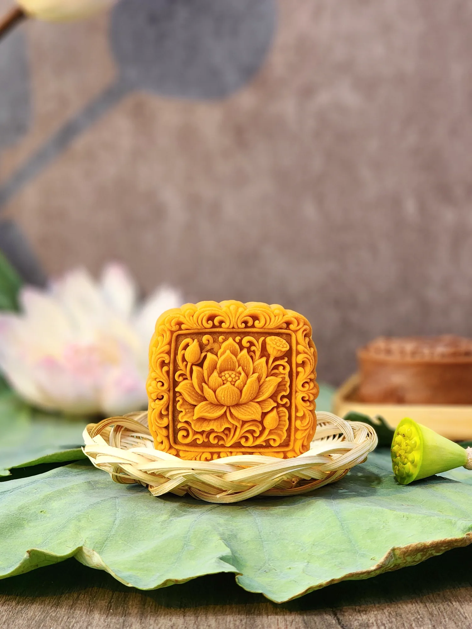 Bánh Trung Thu Dưa Lưới Cam Vàng