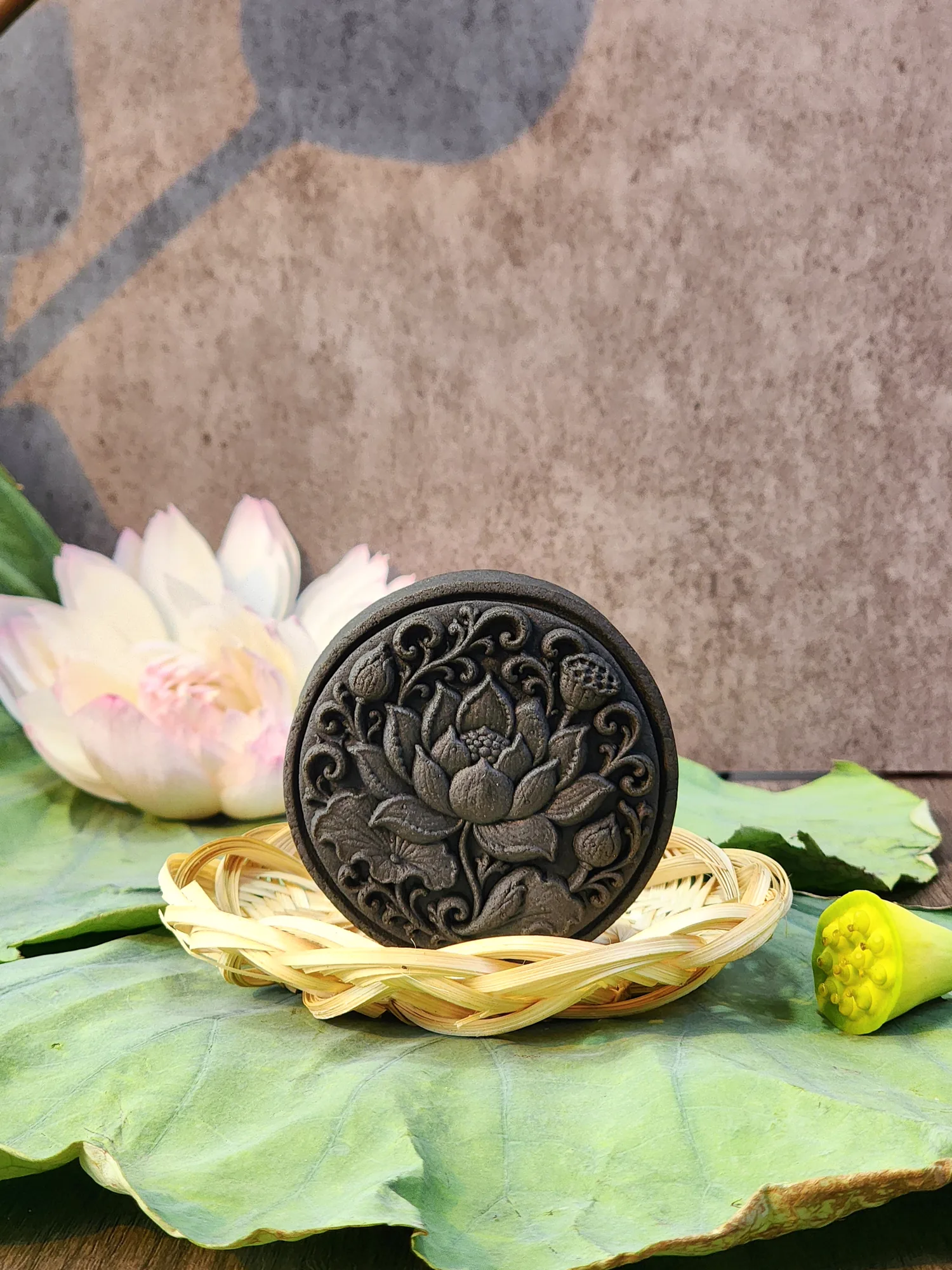 Bánh Trung Thu Hạt Sen Táo Đỏ
